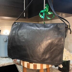 Vera Pelle Black Leather Messenger Bag Wow Like New